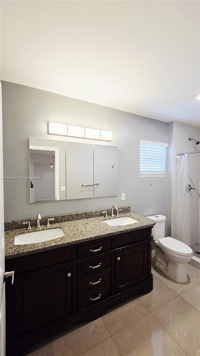 Building Photo - 670 NE 179th Terrace