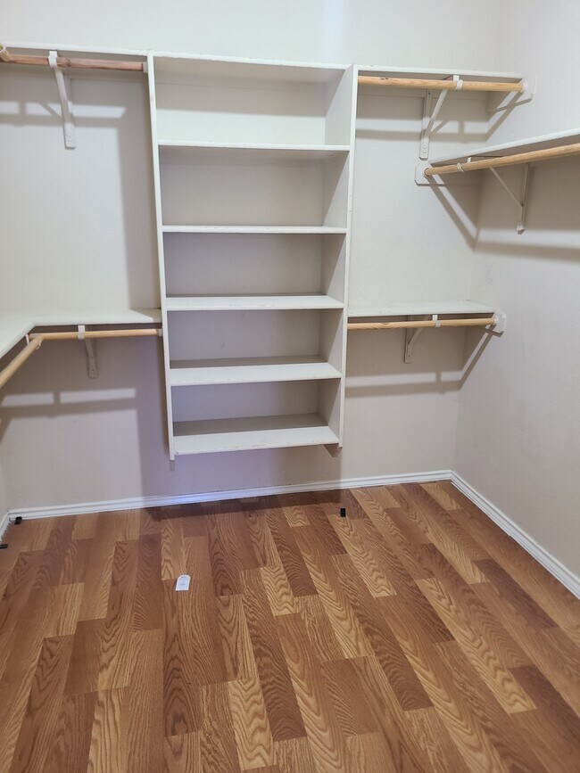 Building Photo - 5615 Birmingham Cir