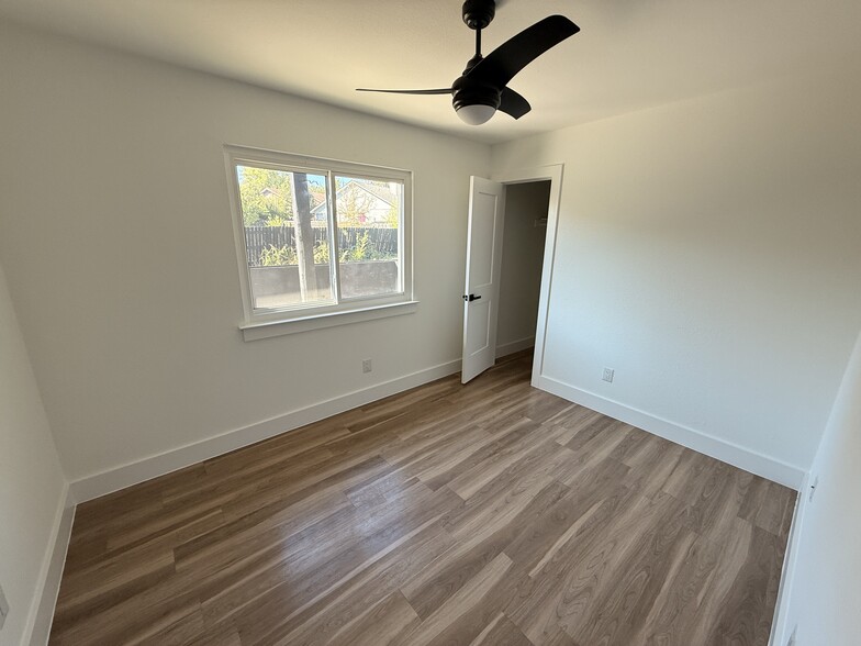 Building Photo - 12340 Little Emily Way