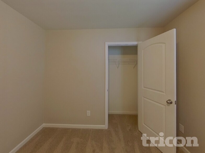 Building Photo - 631 Buckskin Rd