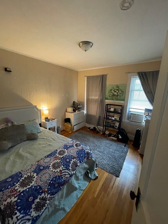 Building Photo - 723 Bennington St