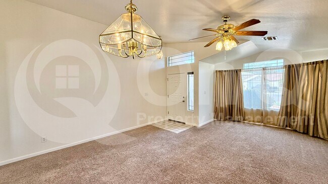 Building Photo - 417 E Cantebria Dr