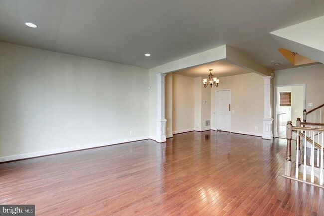 Building Photo - 14580 Crossfield Way