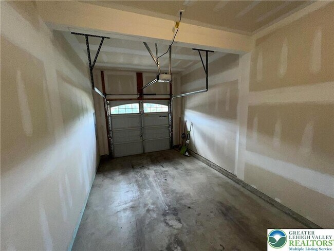 Building Photo - 237 Snapdragon Way