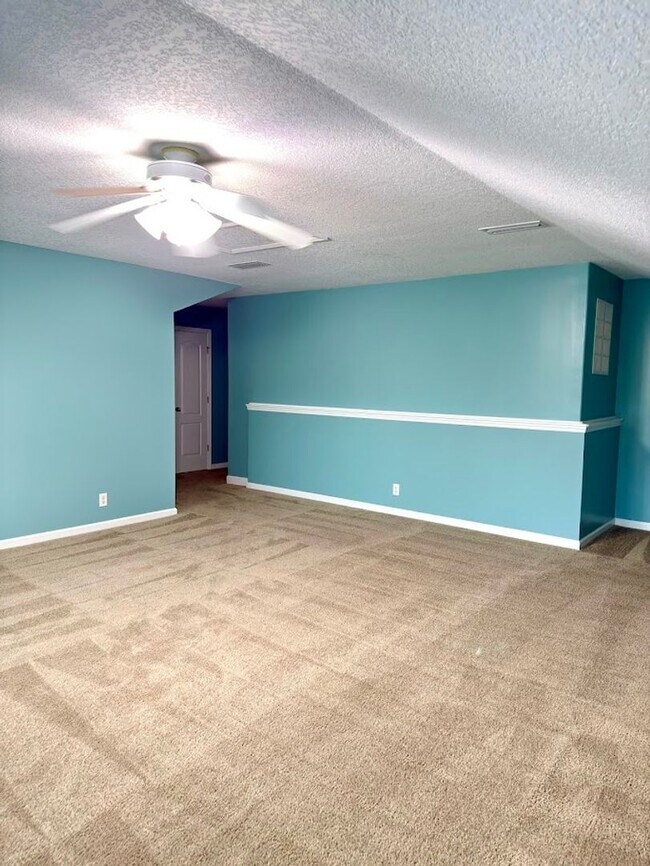 Building Photo - 116 Boatsman Way
