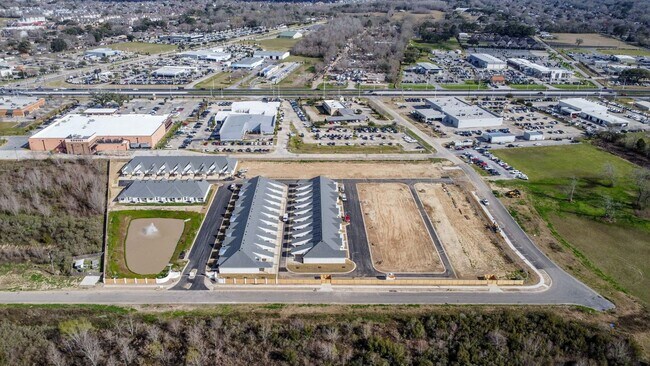 Building Photo - New Construction Upscale Single Story Townhome in Gated Community