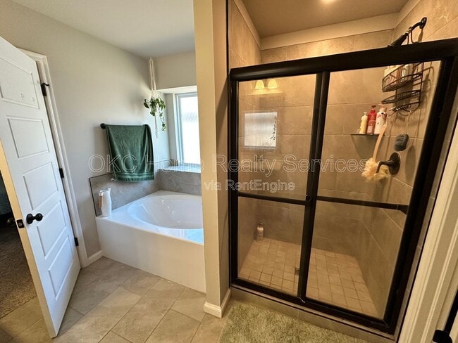 Building Photo - 7724 Windstone Dr