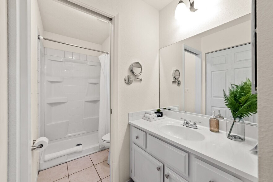 Building Photo - 5242 Sierra Highlands Ct