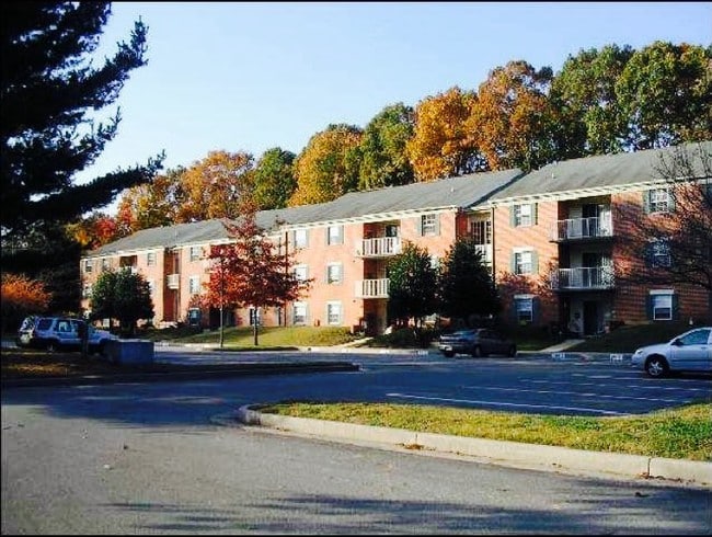 Building Photo - College Lane Apartments