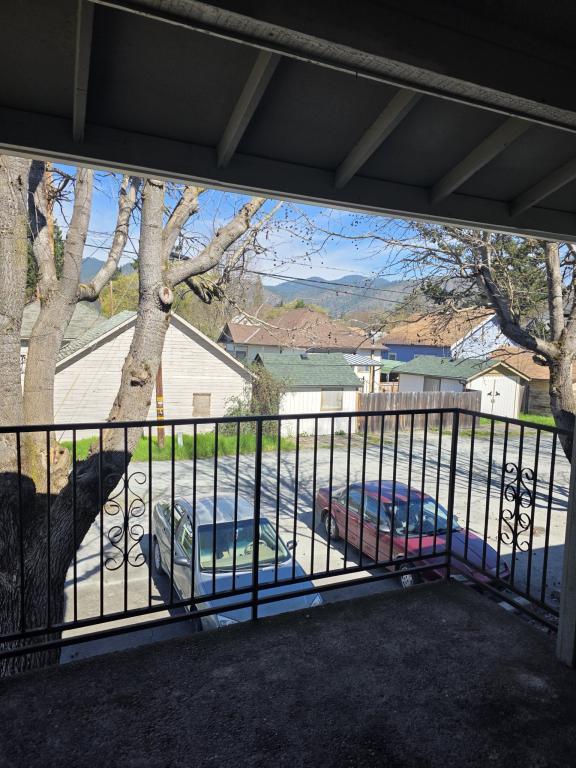 Building Photo - 444 NW D St