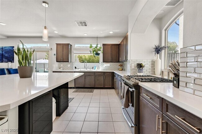 Building Photo - 6245 Carmel Crk Ave