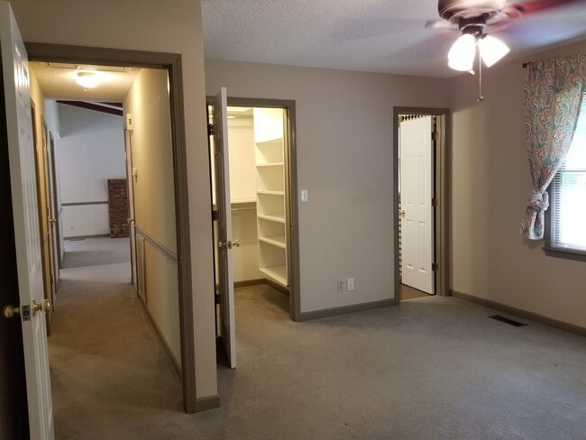 Building Photo - 740 Big Tree Dr