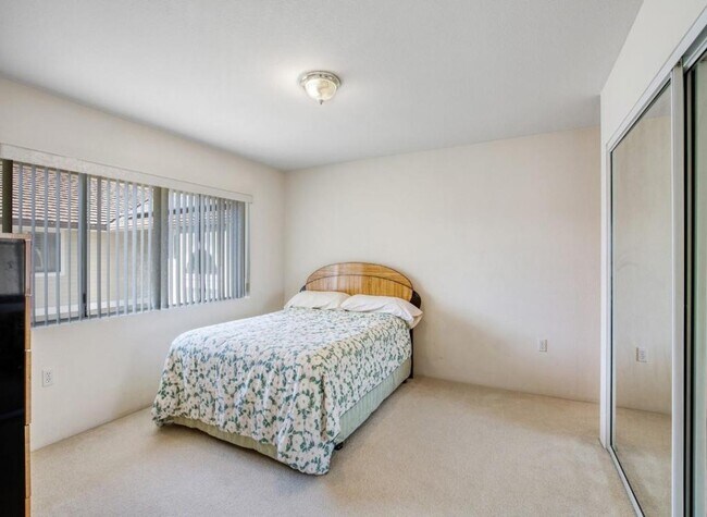 Building Photo - 92-1491-1491 Aliinui Dr