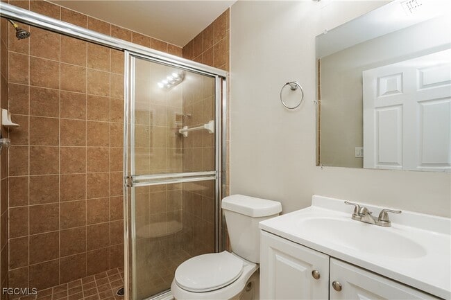 Building Photo - 3203 34th St SW