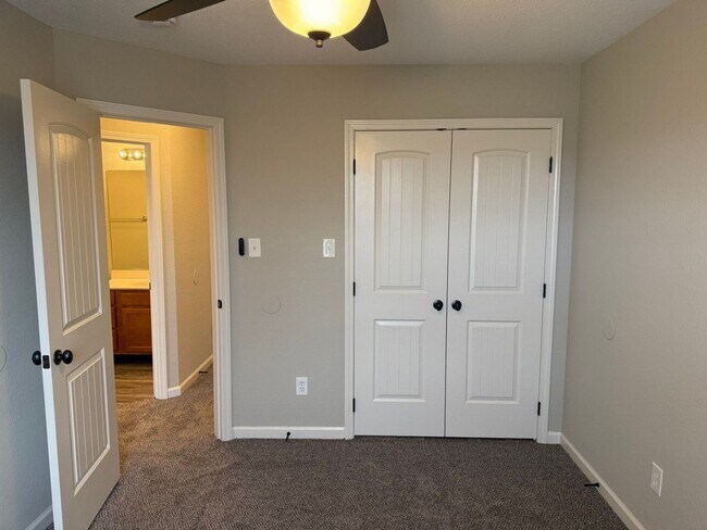 Building Photo - 2403 Talbott Way