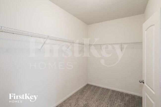 Building Photo - 5904 Garnet Hill Ln