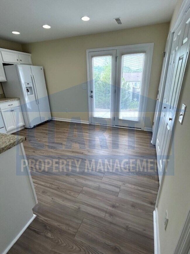 Building Photo - 163 Lone Tree Dr NE