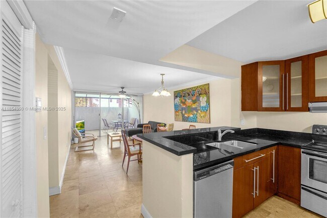 Building Photo - 10825 SW 112th Ave