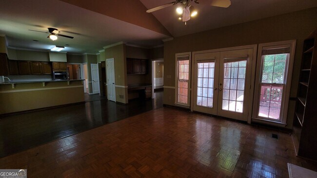 Building Photo - 5005 Johns Creek Ct