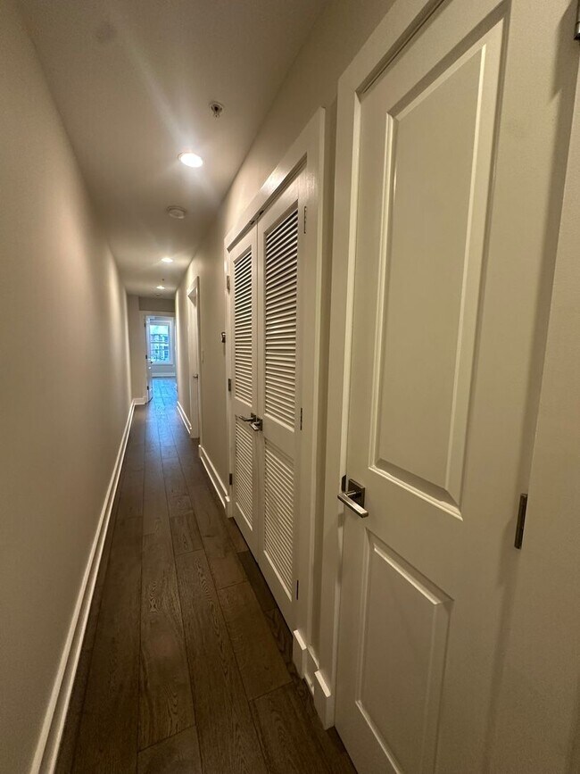 Building Photo - Modern 2 Bedroom, 2 Bathroom Penthouse with Parking in Historic LeDroit Park