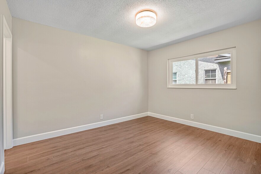 Building Photo - 5981 E Belen St