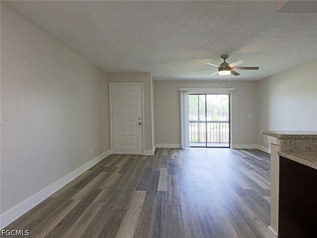Building Photo - 5303 Summerlin Rd