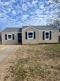 Building Photo - 2117 Amarillo St
