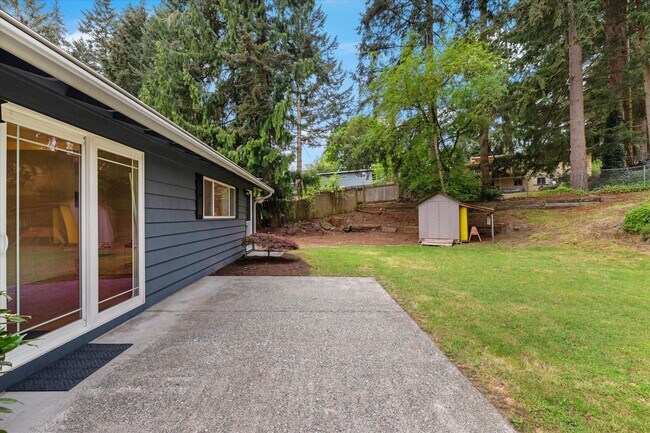 Building Photo - Remodeled Rambler with 2/Car garage, RV Parking and an Impressive Back Yard!!!!!