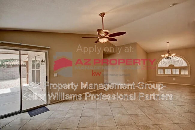 Building Photo - 12725 W Palm Ln