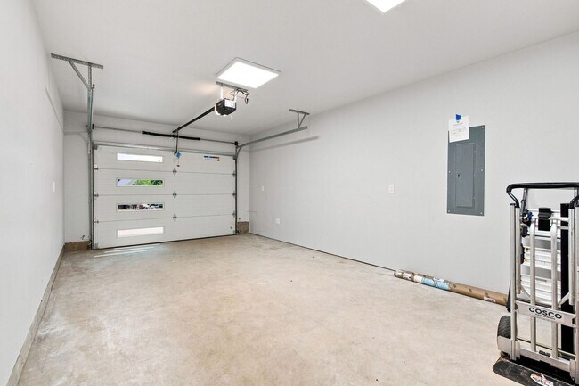 Building Photo - 17697 Angeline Ave NE