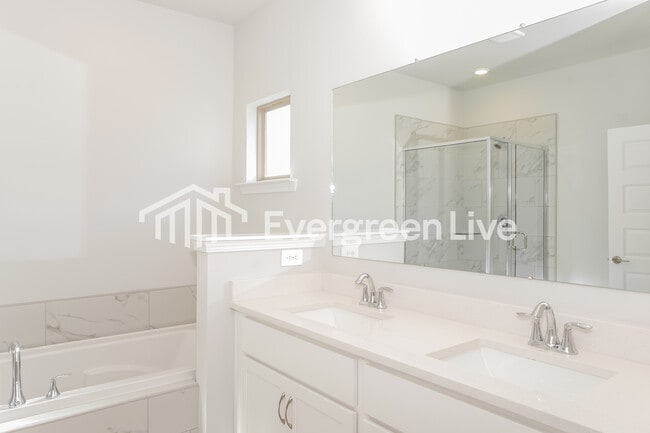 Building Photo - 14717 Mountain Strm Dr