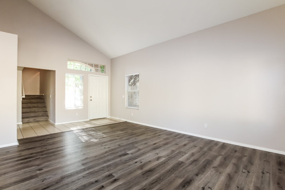 Building Photo - 9147 N 73rd Ln