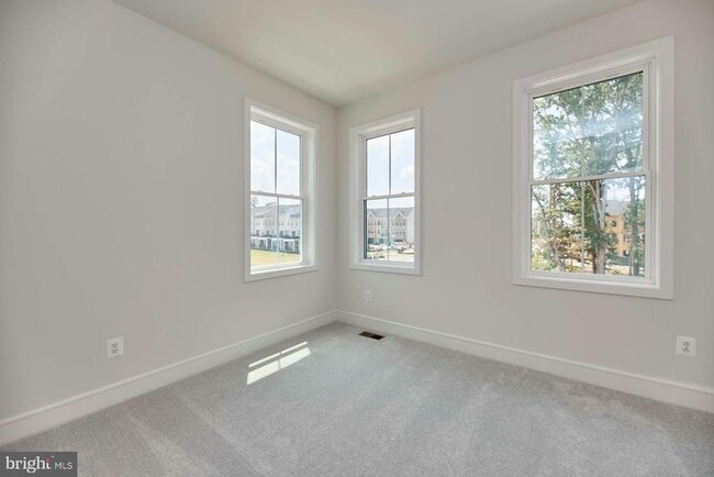 Building Photo - 42221 Shining Star Sq