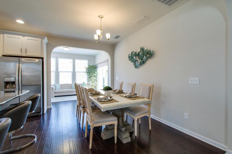 Building Photo - 1989 Stonewater Dr