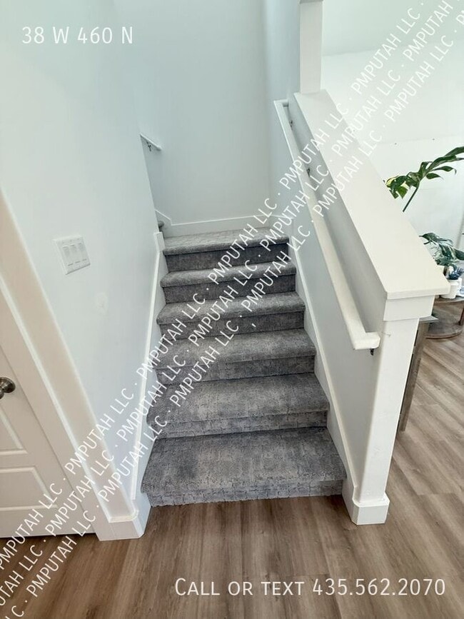 Building Photo - 38 W 460 N