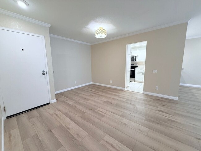 Building Photo - Best Value in Irvine!