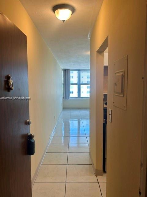 Building Photo - 2899 Collins Ave