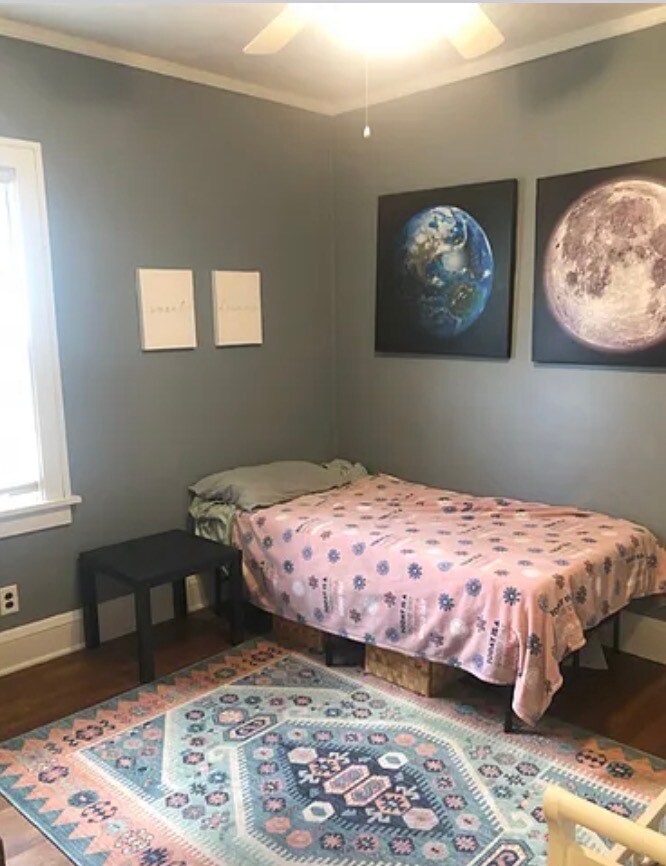 Building Photo - 313 E Rock St