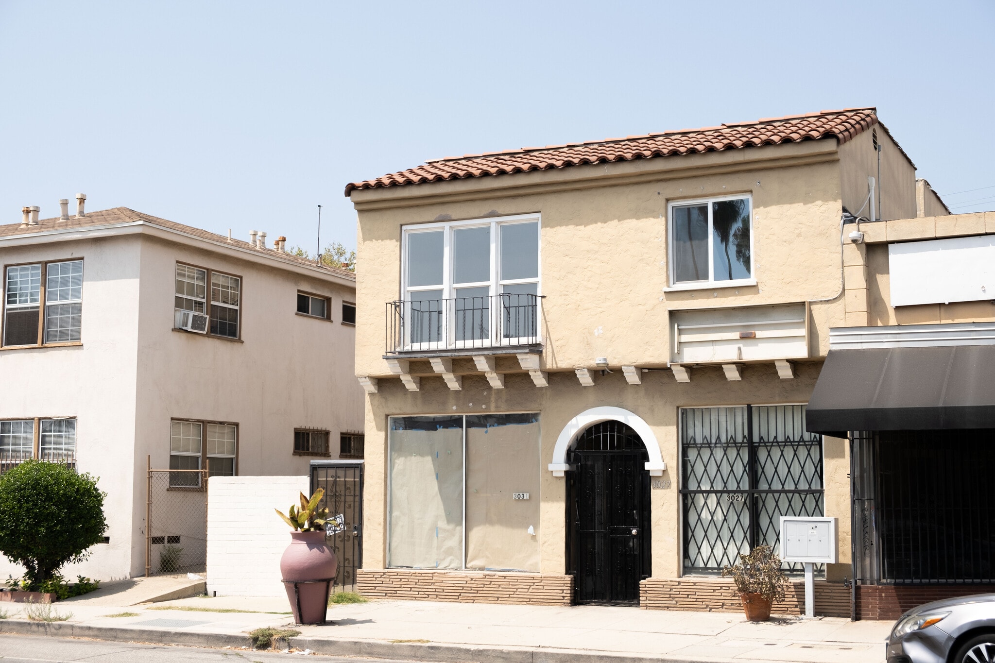 Building Photo - 3029 W Vernon Ave