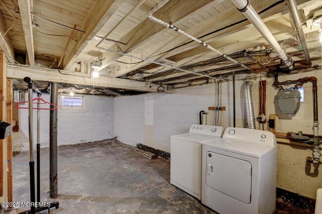 Building Photo - 58 Arbor Ave