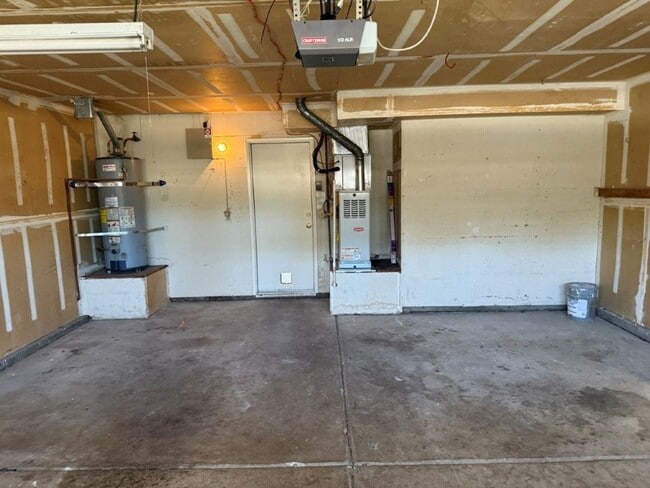 Building Photo - Updated 4 Bedroom 2.5 Bath Vacaville *Star...