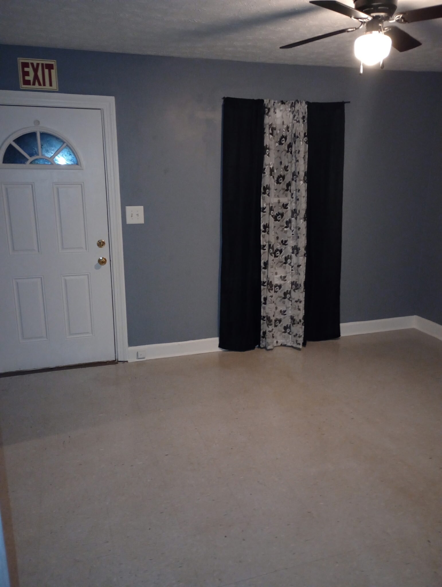 Downstairs front room - 3308 Kirby Ave