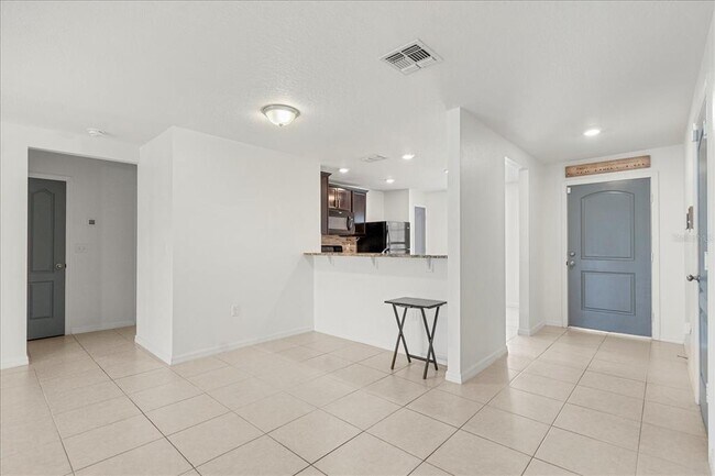 Building Photo - 1057 Eastbrook Ave