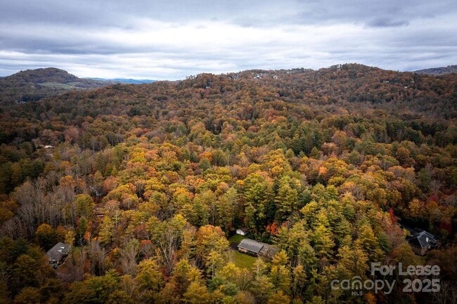 Building Photo - 102 Arbor Ln