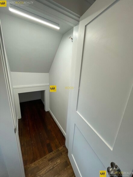 Building Photo - 31-33 Raymond Ave. Unit 33-3