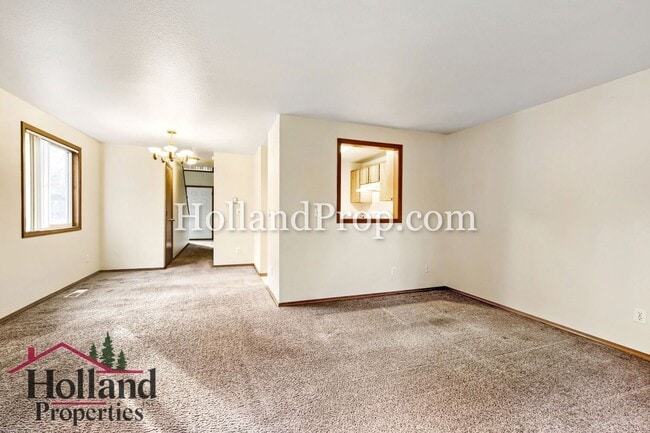 Building Photo - 15459 SW Donna Ct
