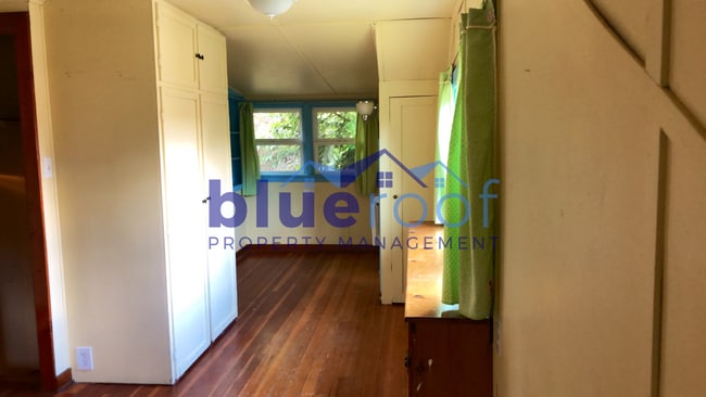 Building Photo - 3806 S Canby St