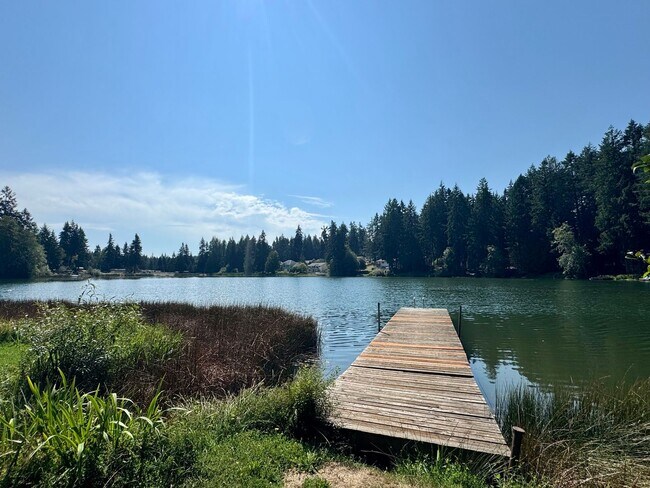 Building Photo - Private Palmer Lake Home w/ 3 Bedrooms, Of...