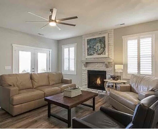 Building Photo - 7 Montaugue St