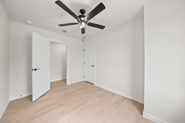 Building Photo - Legacy Homes – Brand New Texas Townhome for Rent!